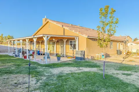 45263 Elm Ave, Lancaster, CA 93534 photo 4