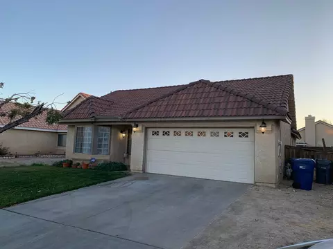 36832 Westgate Dr, Palmdale, CA 93552 photo 2
