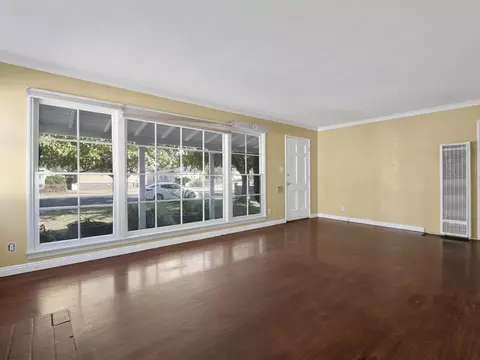 44809 Genoa Ave, Lancaster, CA 93534 photo 2