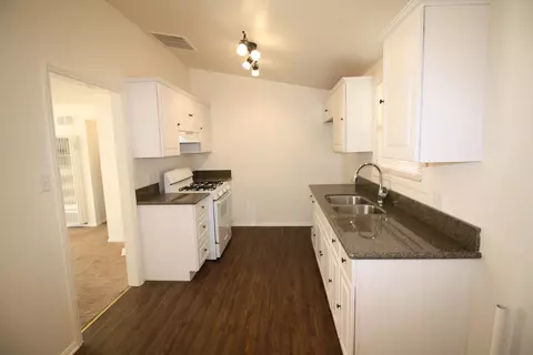 44608 4th St E, Lancaster, CA 93535 photo 3
