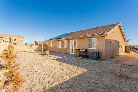 45657 Rodin St, Lancaster, CA 93535 photo 11
