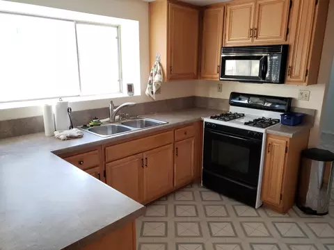 2340 Kildare St E, Lancaster, CA 93535 photo 11