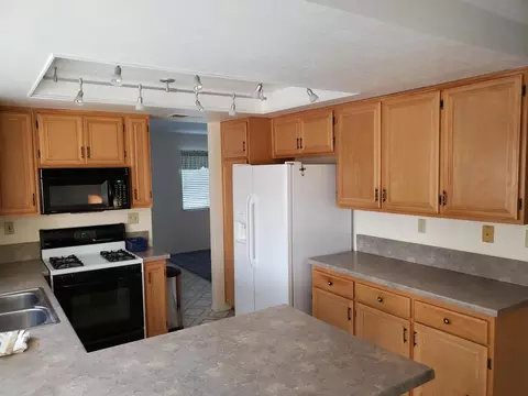 2340 Kildare St E, Lancaster, CA 93535 photo 10