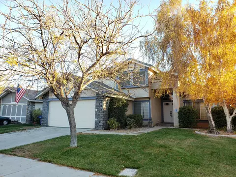 2340 Kildare St E, Lancaster, CA 93535 photo 2