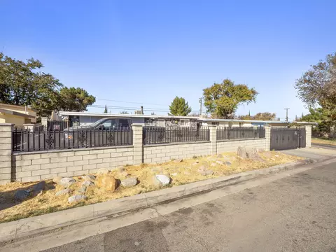 44615 E 3rd St, Lancaster, CA 93535 photo 4