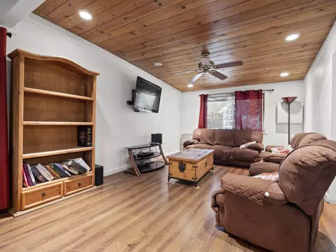 44615 E 3rd St, Lancaster, CA 93535 photo 10