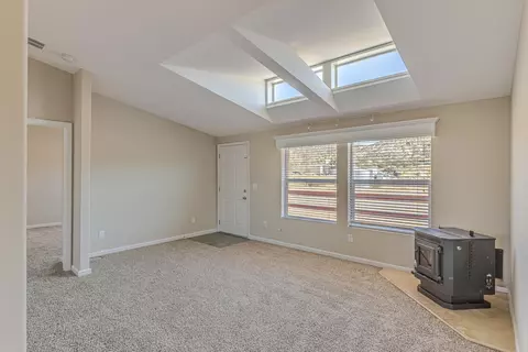 24037 Quail Estates Ln, Tehachapi, CA 93561 photo 2