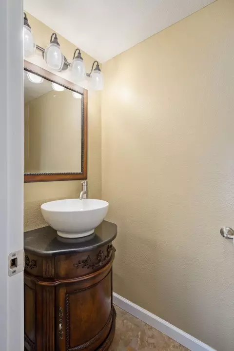 13032 Broken Bit Cir, Corona, CA 92883 photo 17