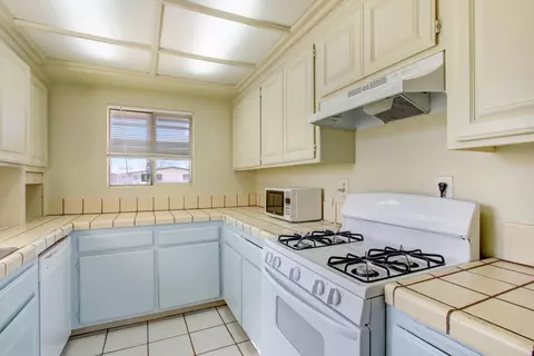 44144 E 3rd St, Lancaster, CA 93535 photo 9