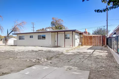 44144 E 3rd St, Lancaster, CA 93535 photo 1