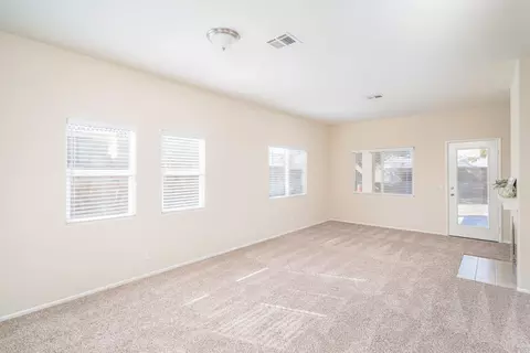 44047 Parkview Ln, Lancaster, CA 93535 photo 4