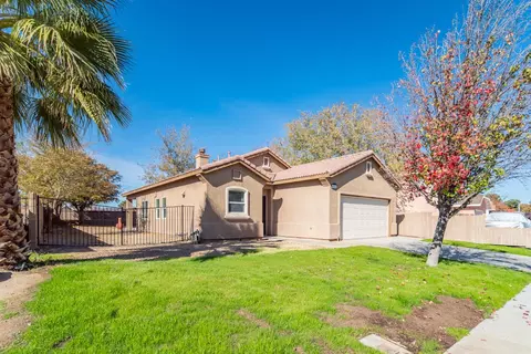 44047 Parkview Ln, Lancaster, CA 93535 photo 3