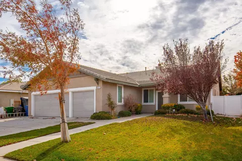 6310 Starview Dr, Lancaster, CA 93536 photo 1