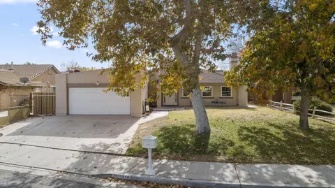 3010 Limewood Ln, Lancaster, CA 93536 photo 3