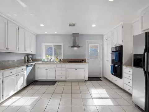 3010 Limewood Ln, Lancaster, CA 93536 photo 9