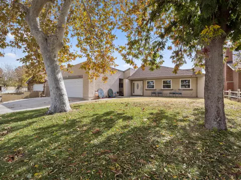 3010 Limewood Ln, Lancaster, CA 93536 photo 4