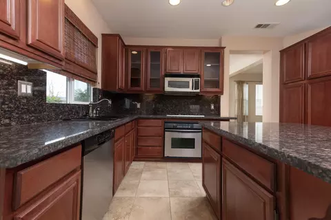 4304 Edam St, Lancaster, CA 93536 photo 11