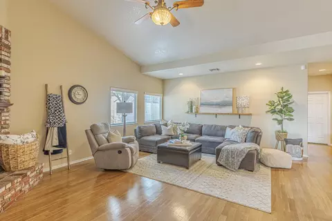4035 Via Rebeca, Lancaster, CA 93536 photo 13