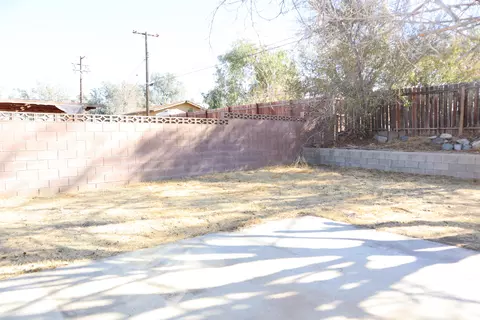446 Avenue R6 E, Palmdale, CA 93550 photo 18