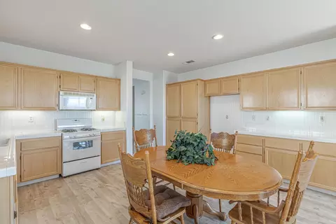 42937 Carpenter Dr, Lancaster, CA 93535 photo 24