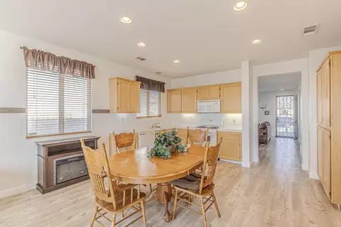 42937 Carpenter Dr, Lancaster, CA 93535 photo 25