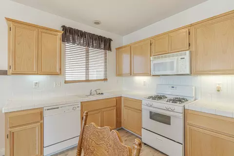 42937 Carpenter Dr, Lancaster, CA 93535 photo 26