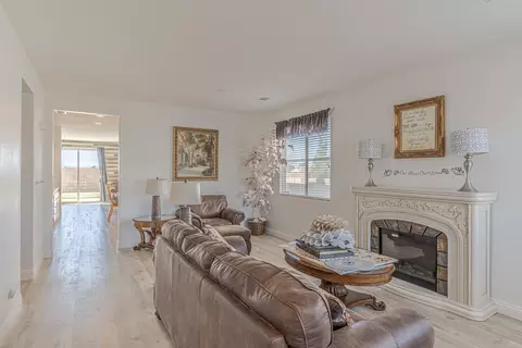 42937 Carpenter Dr, Lancaster, CA 93535 photo 5