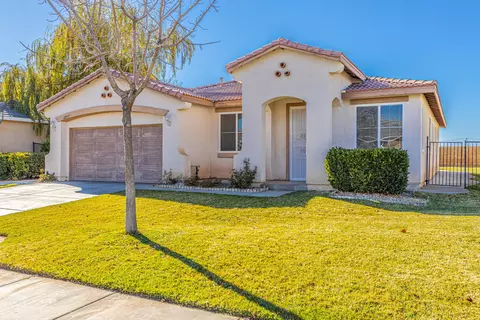 42937 Carpenter Dr, Lancaster, CA 93535 photo 2
