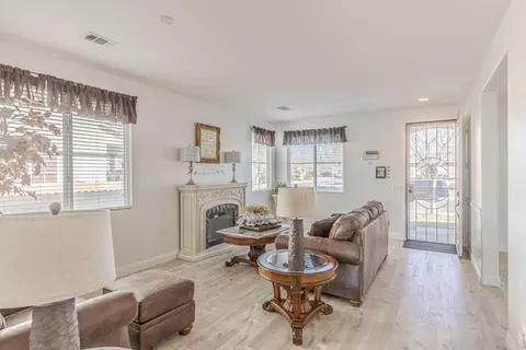 42937 Carpenter Dr, Lancaster, CA 93535 photo 8