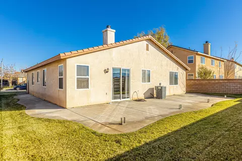 42937 Carpenter Dr, Lancaster, CA 93535 photo 35