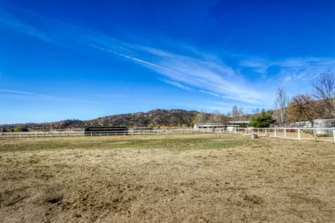 20592 Pegasus St, Tehachapi, CA 93561 photo 51