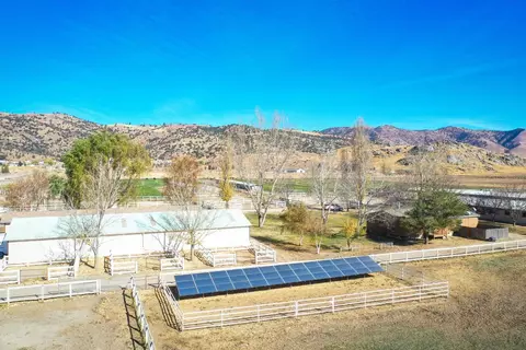 20592 Pegasus St, Tehachapi, CA 93561 photo 4
