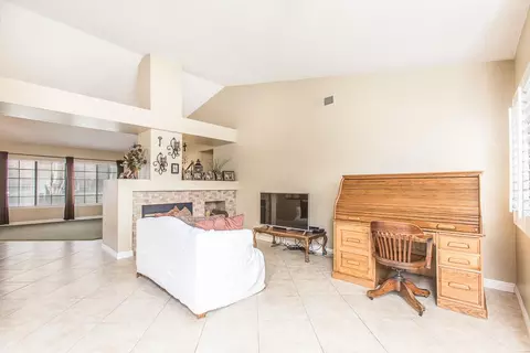44238 Halcom Ave, Lancaster, CA 93536 photo 9