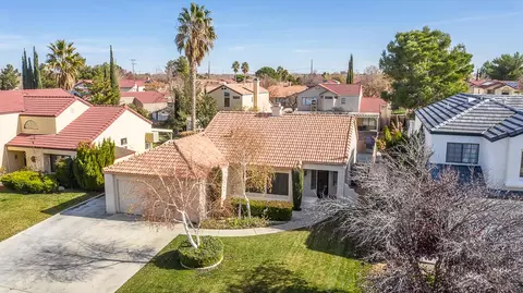 44238 Halcom Ave, Lancaster, CA 93536 photo 2