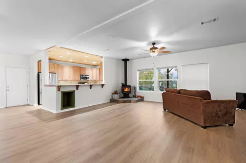 21404 Mountain Dr, Tehachapi, CA 93561 photo 5
