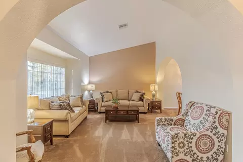 44042 E 12th St, Lancaster, CA 93535 photo 5