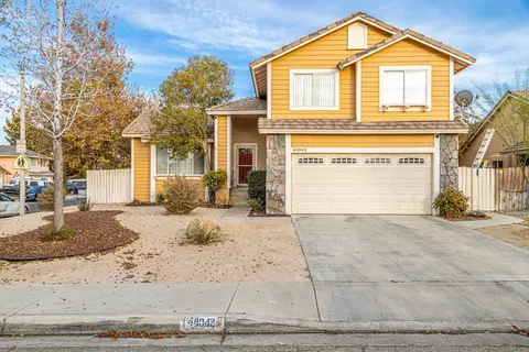 44042 E 12th St, Lancaster, CA 93535 photo 2