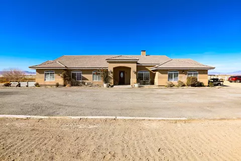 7010 E4 Ave W, Lancaster, CA 93536 photo 3