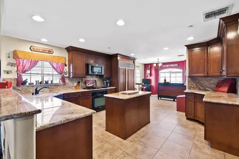 7010 E4 Ave W, Lancaster, CA 93536 photo 9