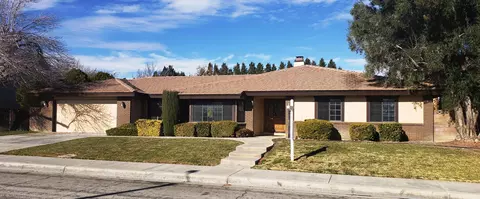 2605 Ryans Pl, Lancaster, CA 93536 photo 1