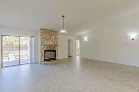 37912 33rd Pl E, Palmdale, CA 93550 photo 4