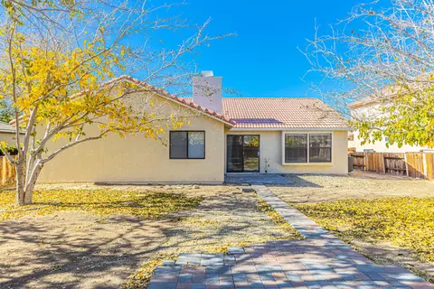 37912 33rd Pl E, Palmdale, CA 93550 photo 2