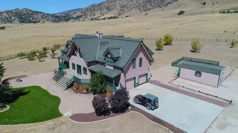 21837 Log Home Way, Tehachapi, CA 93561 photo 1
