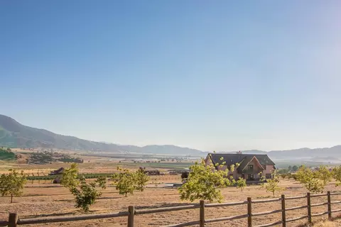 21837 Log Home Way, Tehachapi, CA 93561 photo 77