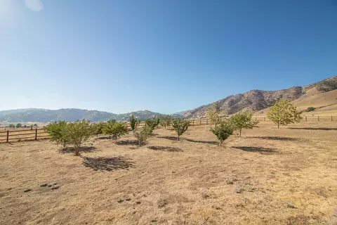 21837 Log Home Way, Tehachapi, CA 93561 photo 80