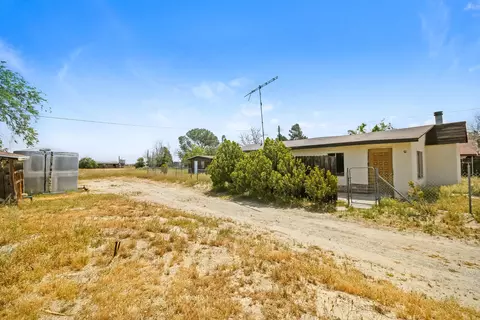 47906 E 30th St, Lancaster, CA 93535 photo 4