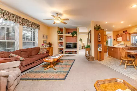 28711 Mimi Ln, Lancaster, CA 93536 photo 8