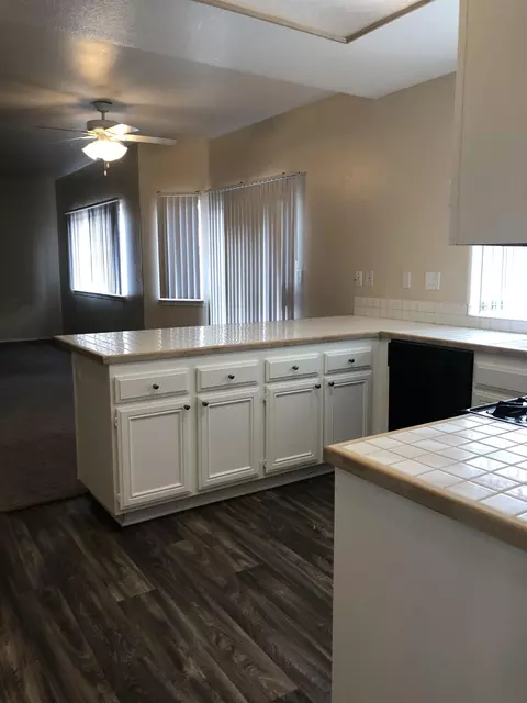 2044 E Oldfield St, Lancaster, CA 93535 photo 14