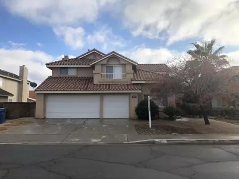 2044 E Oldfield St, Lancaster, CA 93535 photo 1