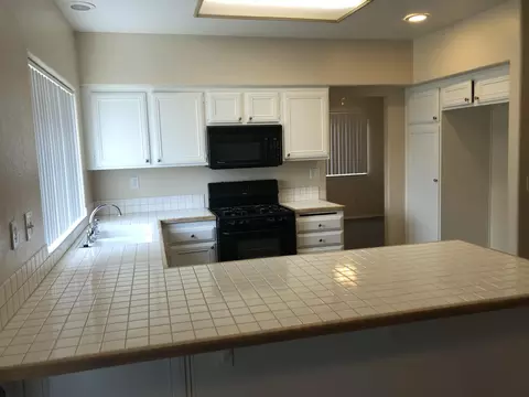2044 E Oldfield St, Lancaster, CA 93535 photo 17